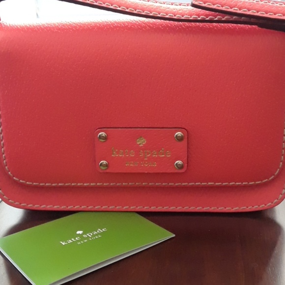 ♤Kate Spade Wellesley Coral Crossbody♤ - Picture 4 of 8